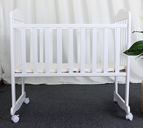 mini crib