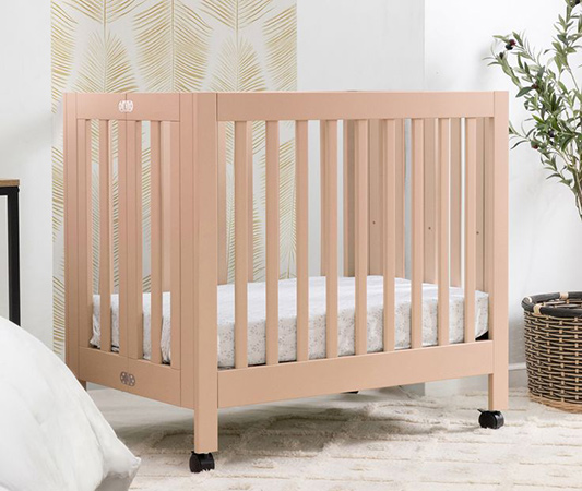 Mini Crib vs Crib: Choosing the Perfect Sleeping Solution for Baby